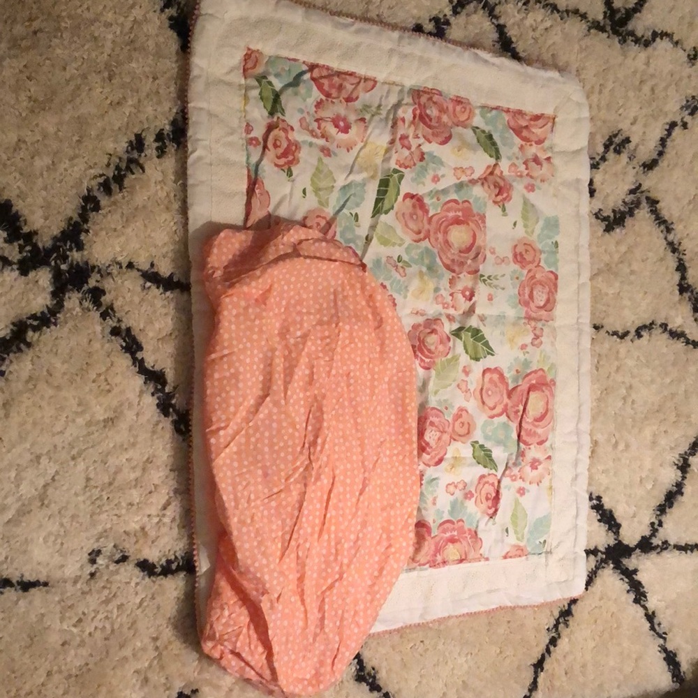 Crib bedding